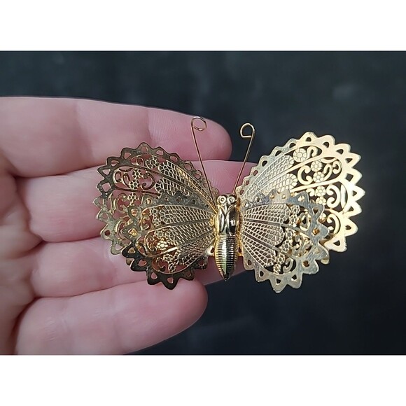 Gold Tone Metal Butterfly Brooch Vintage Costume Jewelry - Picture 4 of 10